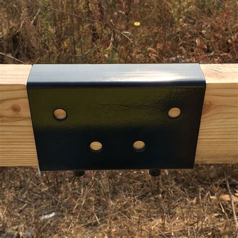 such as 3x8 or 4x8 Stabilizes one end of the bunk board - additional brackets (sold separately. . Bracket to connect 2x4 end to end